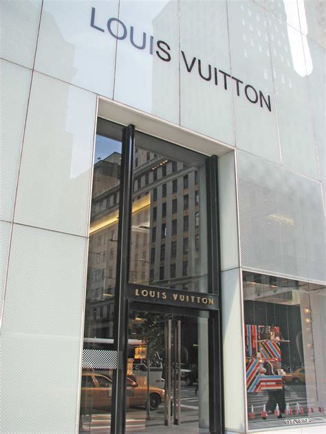 Louis Vuitton ny closing